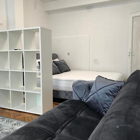 Apartmán Stan Na Dan Novi Pazar Exteriér fotografie